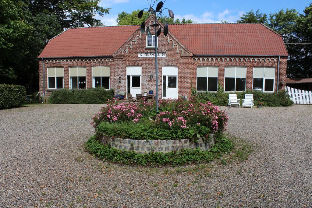 Sir Gamle Skole Holstebro Apartment Екстериор снимка